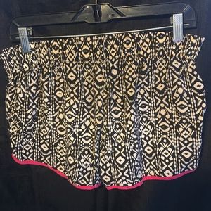 B Jewel Shorts - Shorts! B Jewel Shorts - Shorts!